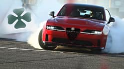 Dodge Charger Daytona mit Alfa Romeo Scudetto Logo Emblem Drift QV Quadrifoglio Verde